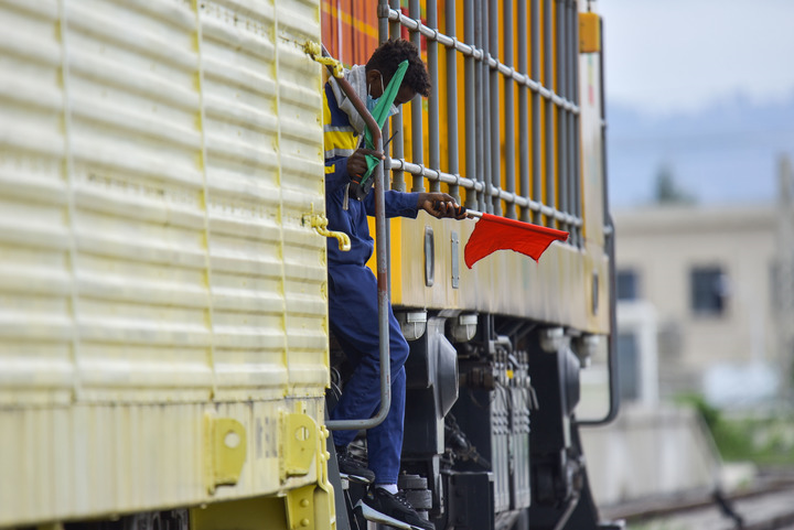 Le chemin de fer Ethiopie-Djibouti commence à transporter des véhicules entre Djibouti et Addis-Abeba