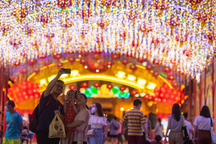 Chine : décorations pour la fête de la mi-automne à Macao