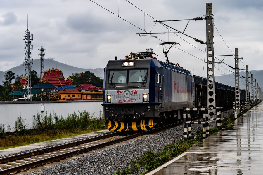 Chine : le premier anniversaire du lancement du chemin de fer Chine-Laos