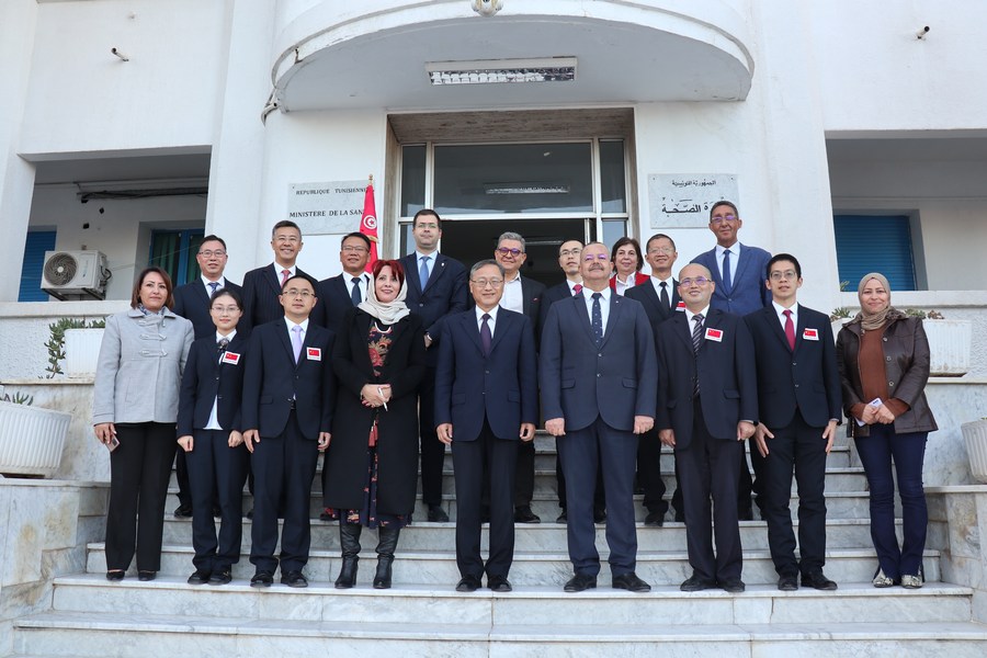 Tunisie : l'équipe médicale chinoise saluée par le ministre de la Santé