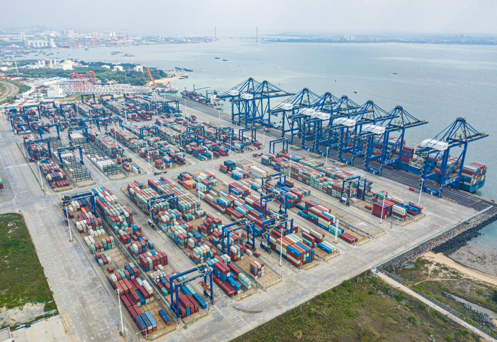 Chine : hausse des importations et exportations de Hainan