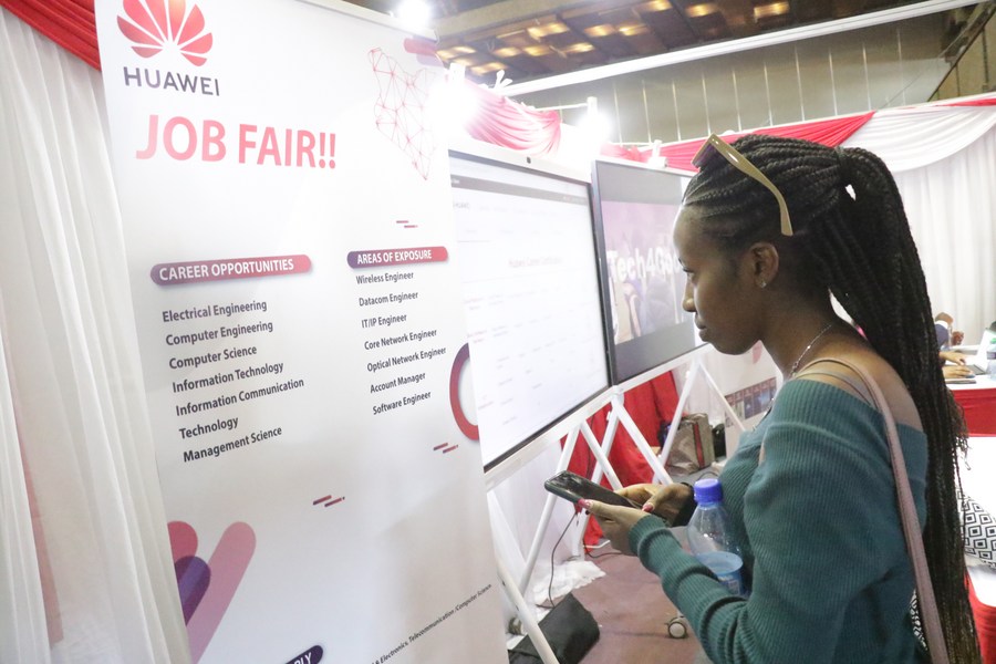 Huawei organise un salon de l'emploi au Kenya