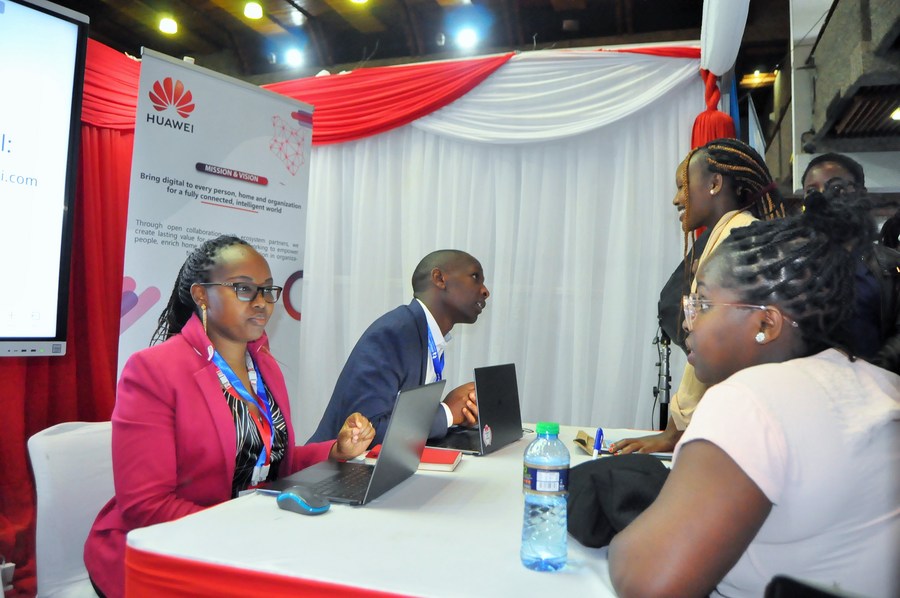 Huawei organise un salon de l'emploi au Kenya