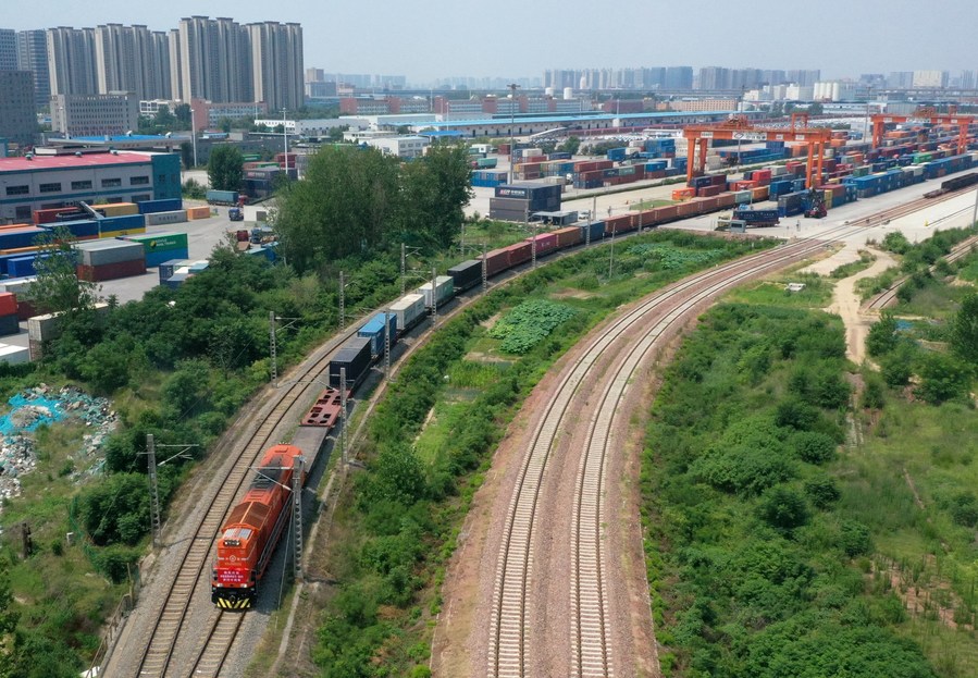 Un total de 7.572 trains de fret Chine-Europe envoyé depuis Zhengzhou en dix ans