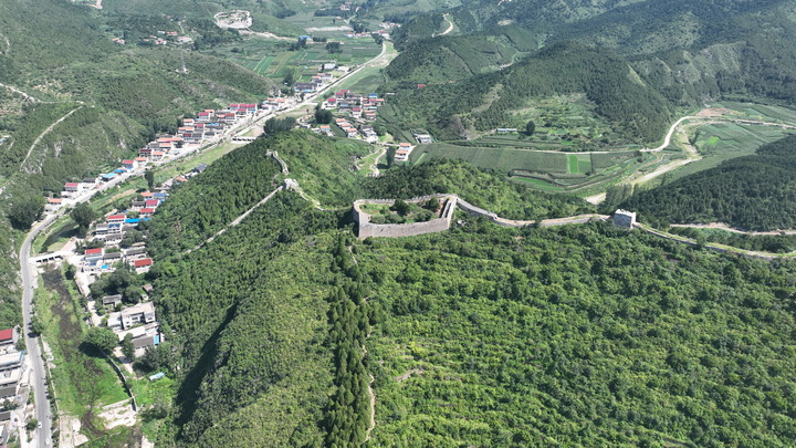 Chine : paysage de la section de Baiyangyu de la Grande Muraille au Hebei