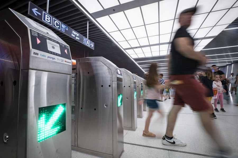 Israël : premier jour opérationnel de la ligne rouge du tramway à Tel Aviv